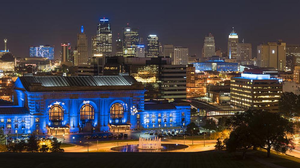 nighttime image of kansas city skyline