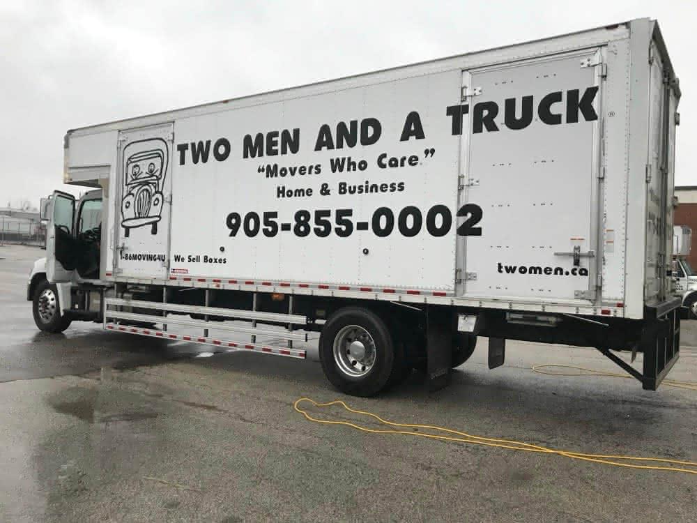 movers for moms logo naples