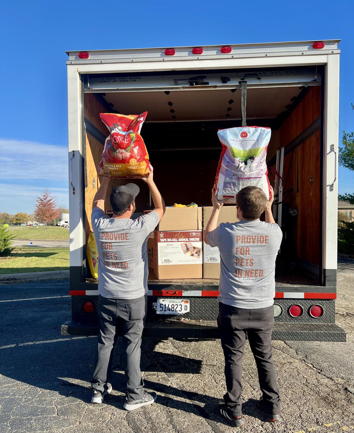 peoria movers dropping off donations to TAPS animal shelter in Pekin, IL