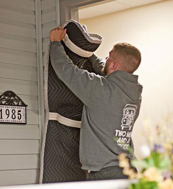 Mover protecting doorway with a moving pad