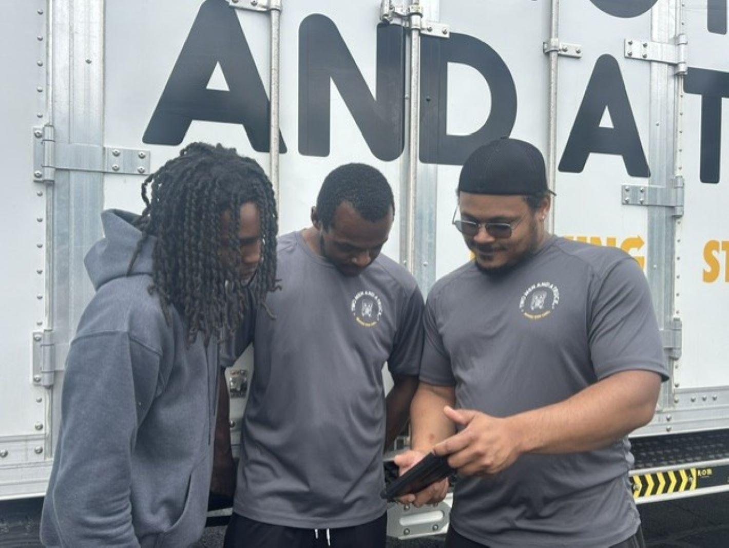 Movers with tablets
