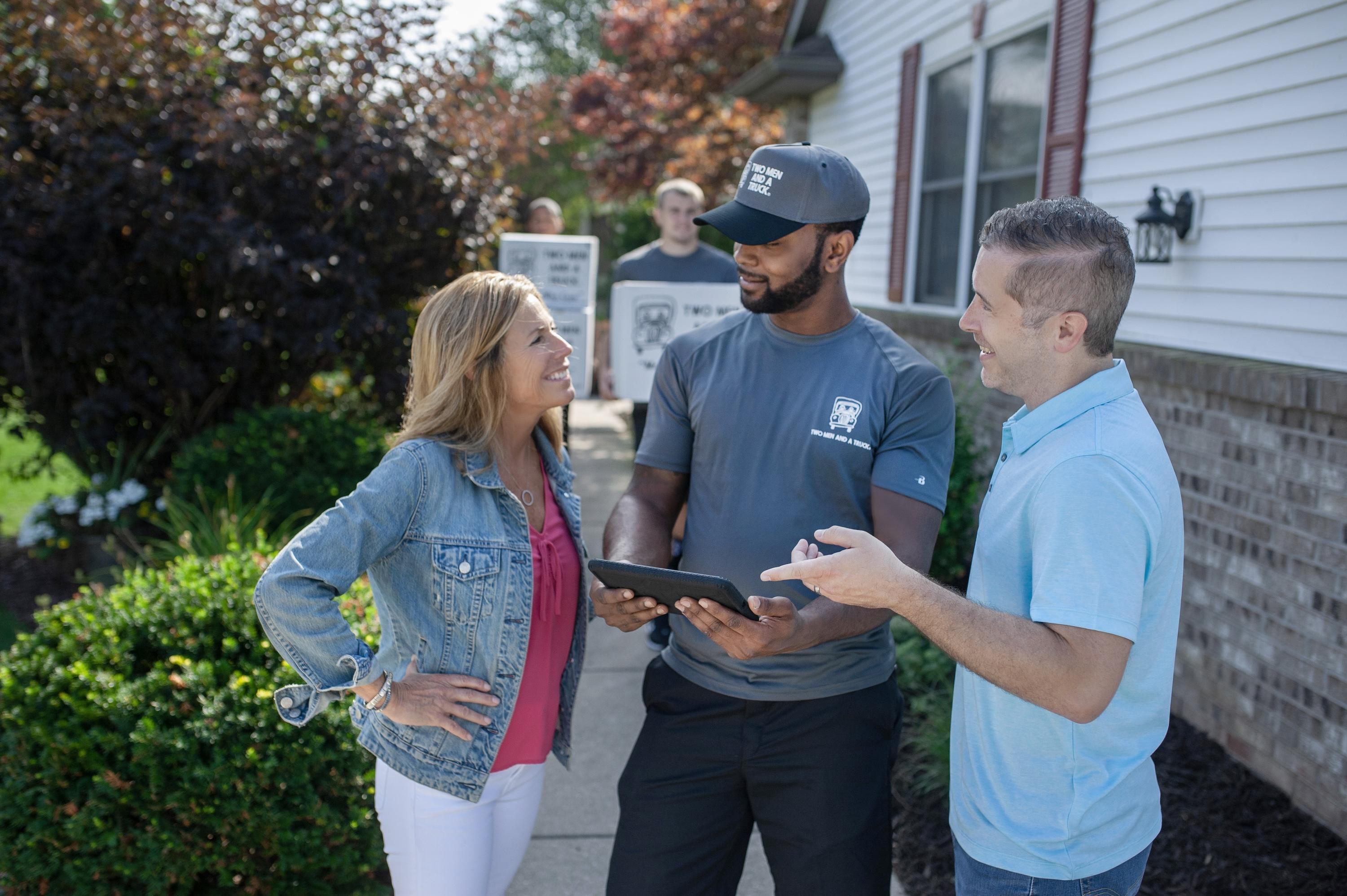 mover with customers