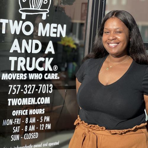 Kiana_Newport News Move Consultant