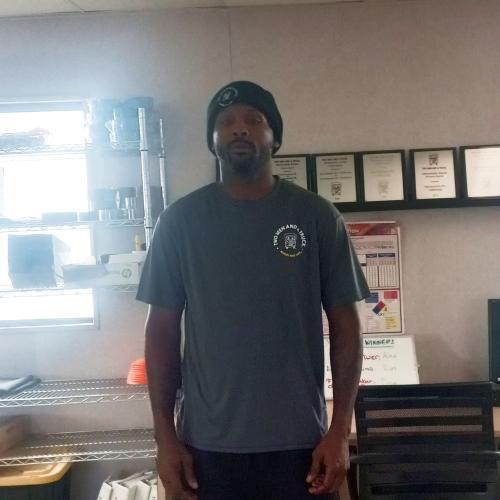 Likes to cook, play video games and favorite basketball ball team is the New York Knicks