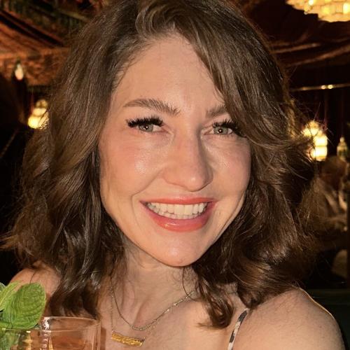 Lindsay Marks Bio 