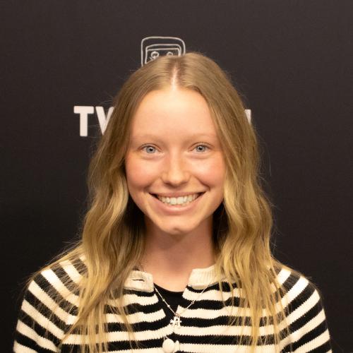 Team member headshot of Emma